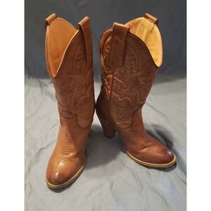 Very Volatile Leather Boots
